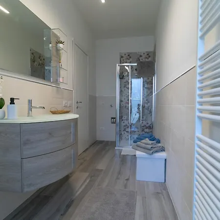 Appartement Civico 32 Family Lecco